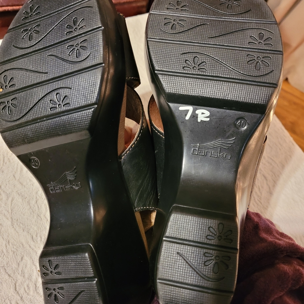 Dansko Black and Brown Women's Sandals size 40 - Picture 3 of 5